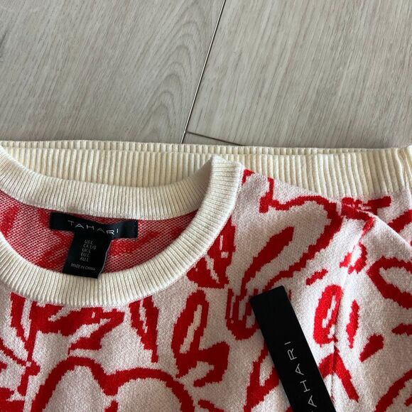 Tahari women's red floral sweater size L - Picture 6 of 7